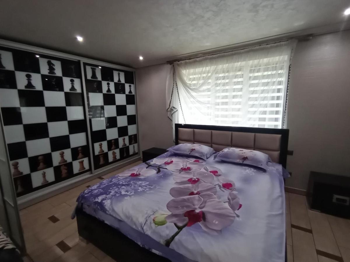 Apartment At Kvitka Polonyny Солочин Экстерьер фото